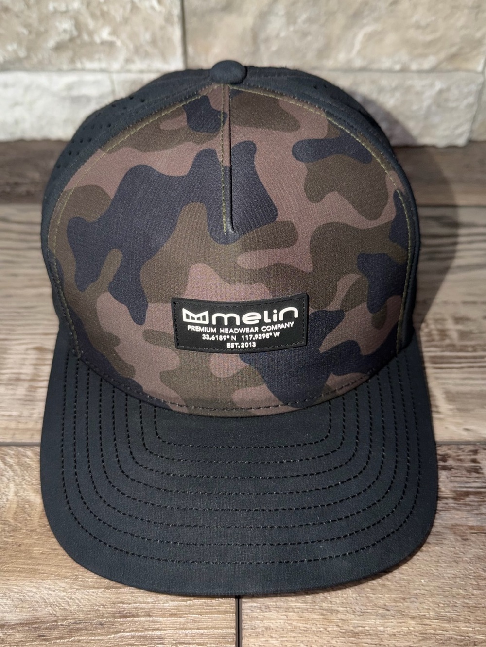Melin Odyssey BRICK HYDRO Snapback Water-Resistant Hat Cap Black Olive Camo 58cm